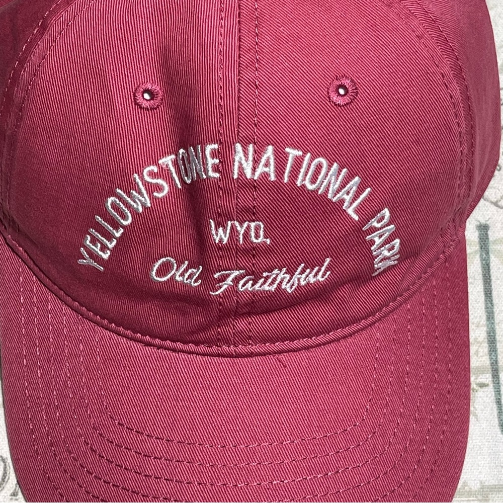 Mad Engine red Yellowstone Hat old‎ faithful